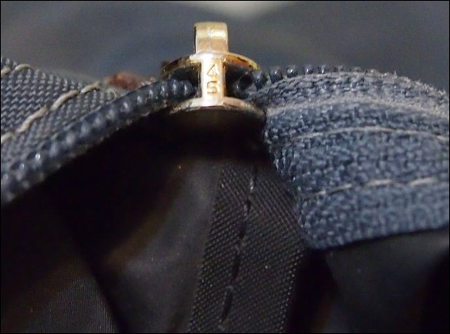 longchamp zipper pull